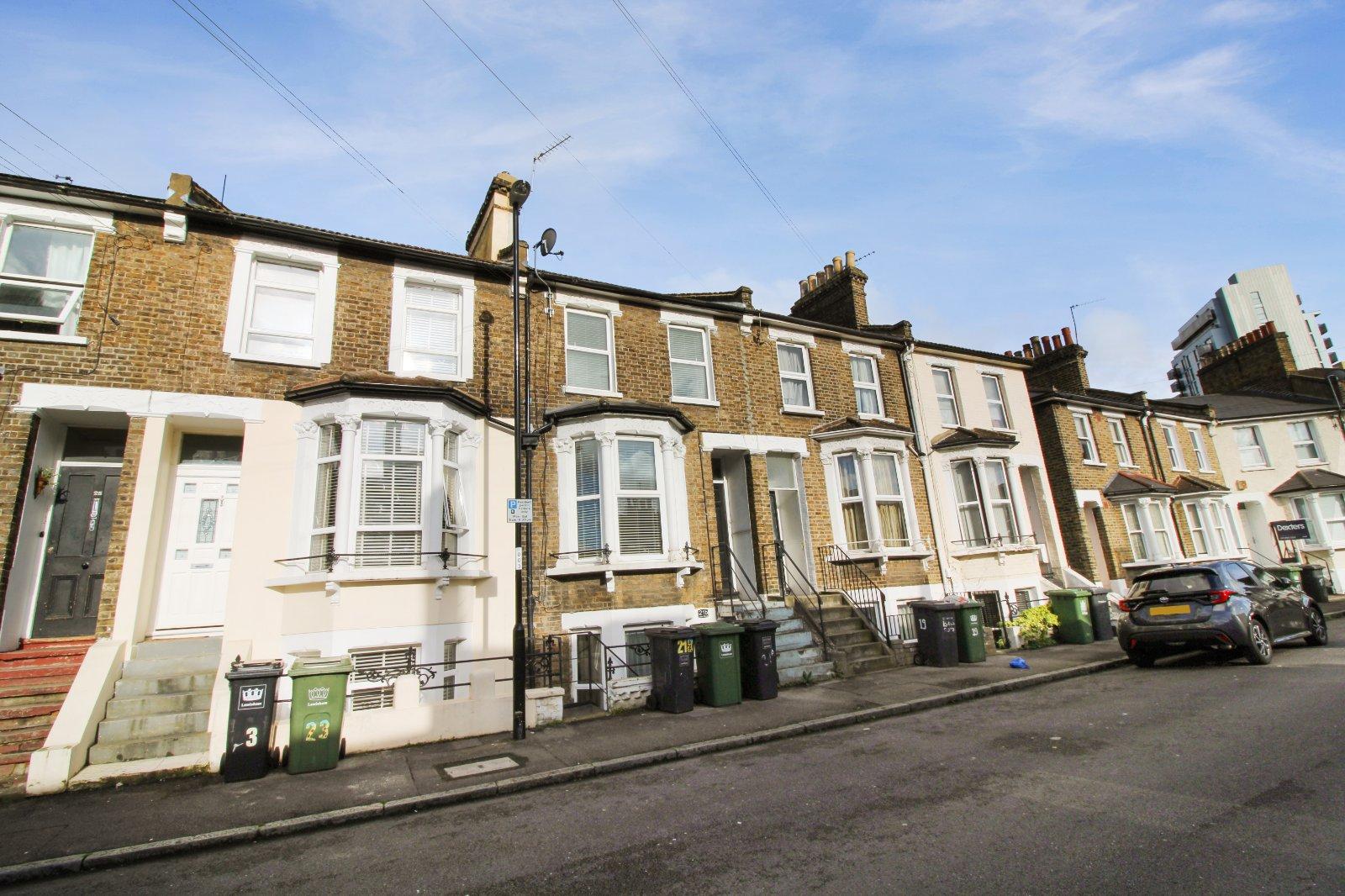 2 bedroom property to rent in Lewisham | Robinson Jackson