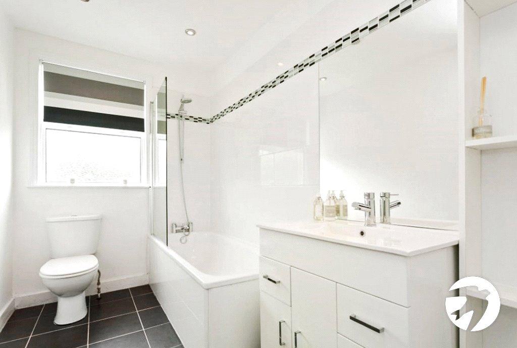 2 bedroom property to rent in Lewisham | Robinson Jackson