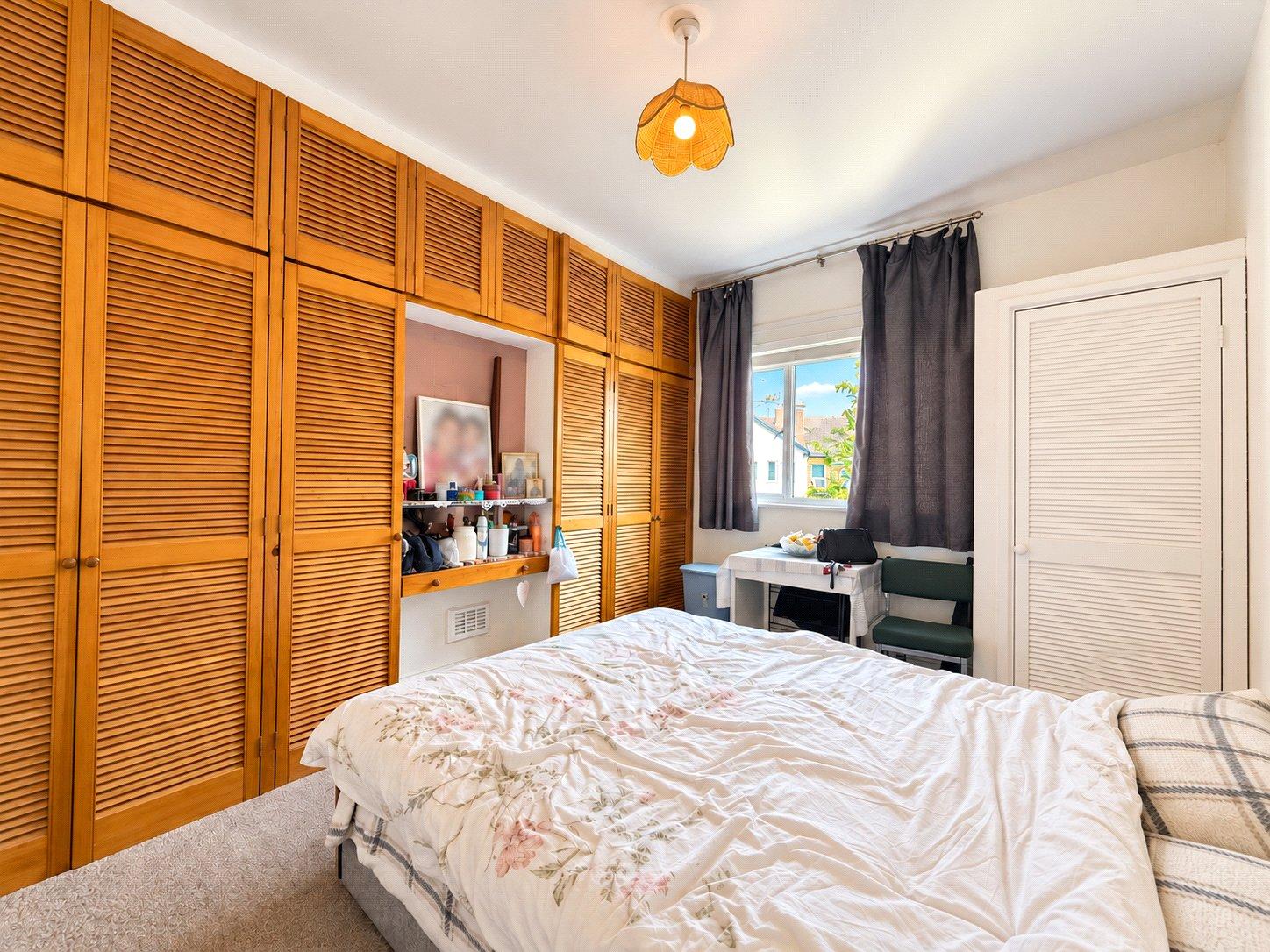 3 bedroom house for sale in London | Robinson Jackson