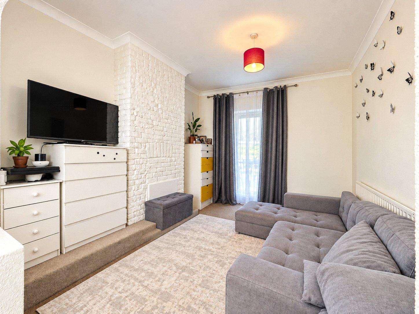 3 bedroom house for sale in London | Robinson Jackson
