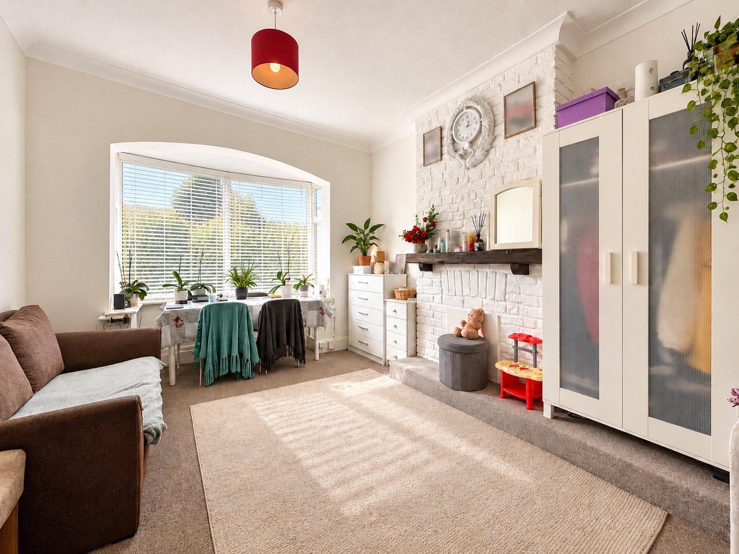 3 bedroom house for sale in London | Robinson Jackson