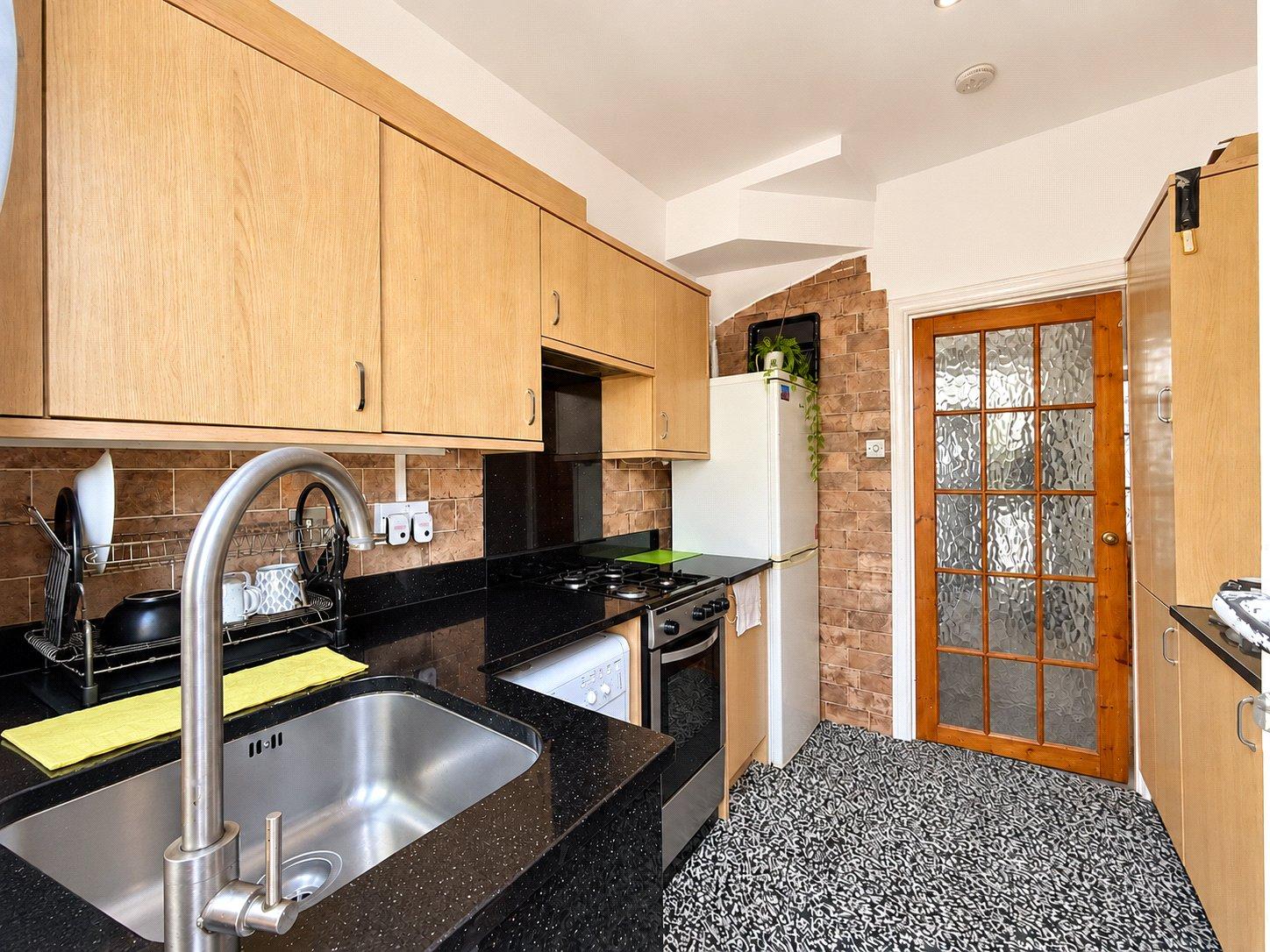 3 bedroom house for sale in London | Robinson Jackson