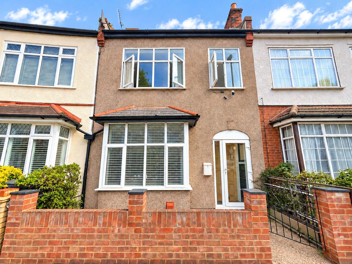 3 bedroom house for sale in London | Robinson Jackson