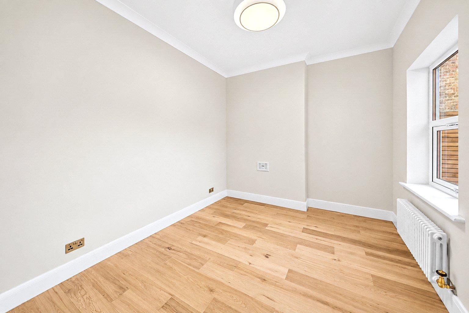 2 bedroom property for sale in London | Robinson Jackson