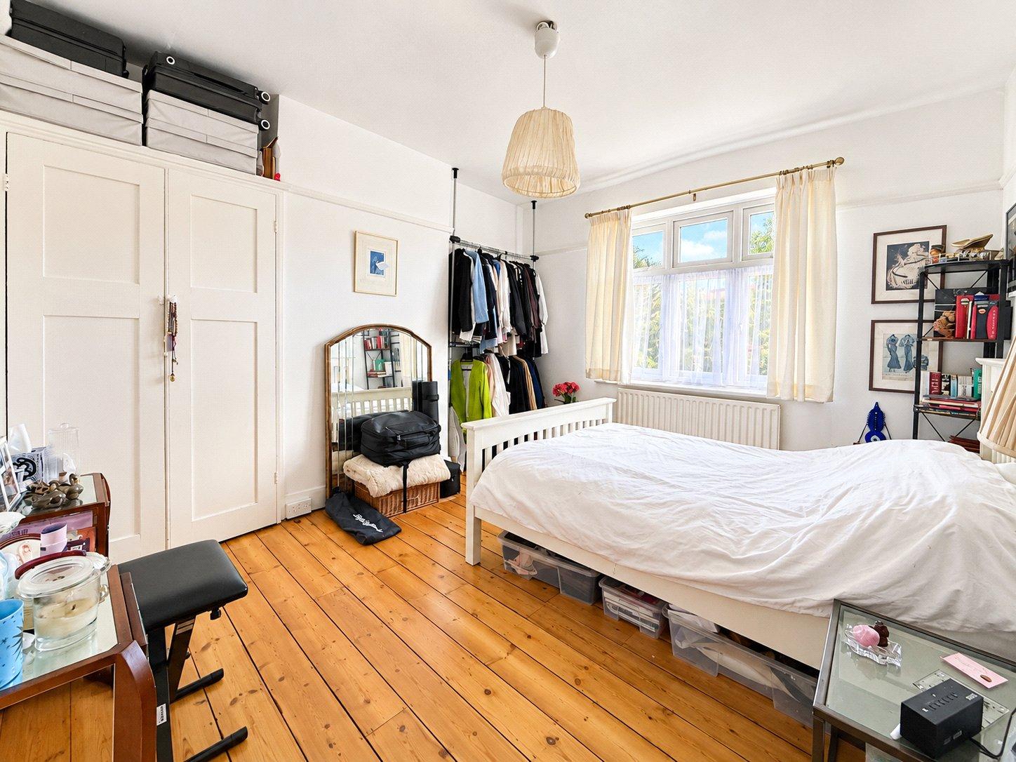 3 bedroom house for sale in London | Robinson Jackson