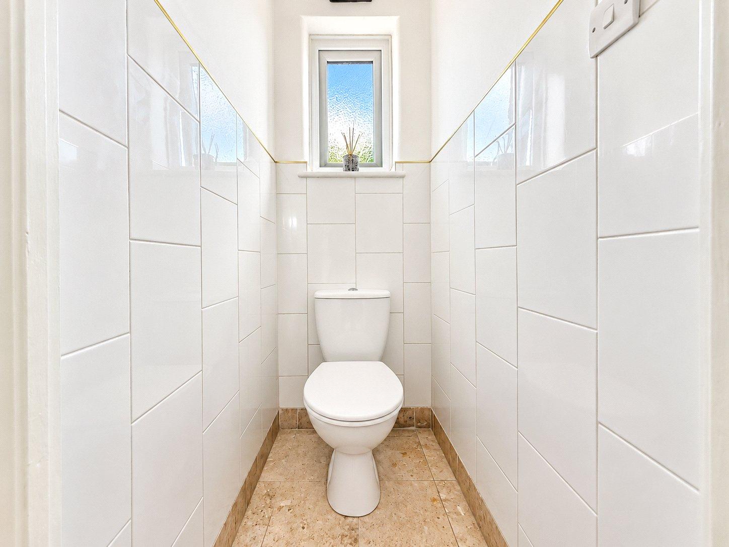 3 bedroom house for sale in London | Robinson Jackson