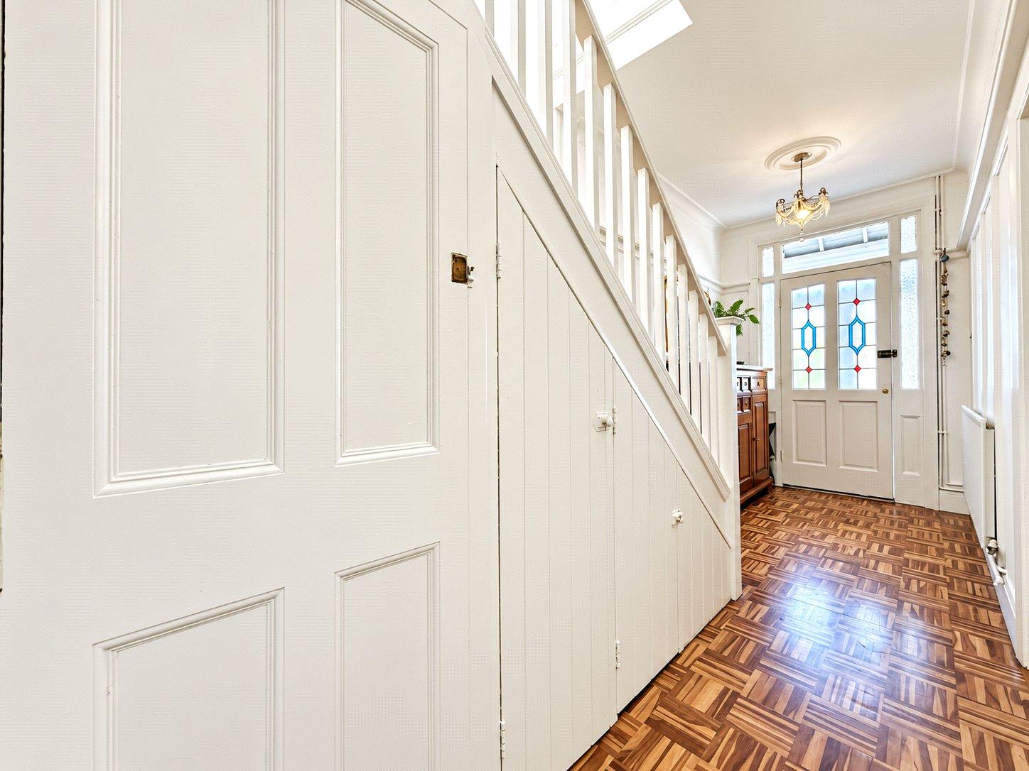 3 bedroom house for sale in London | Robinson Jackson