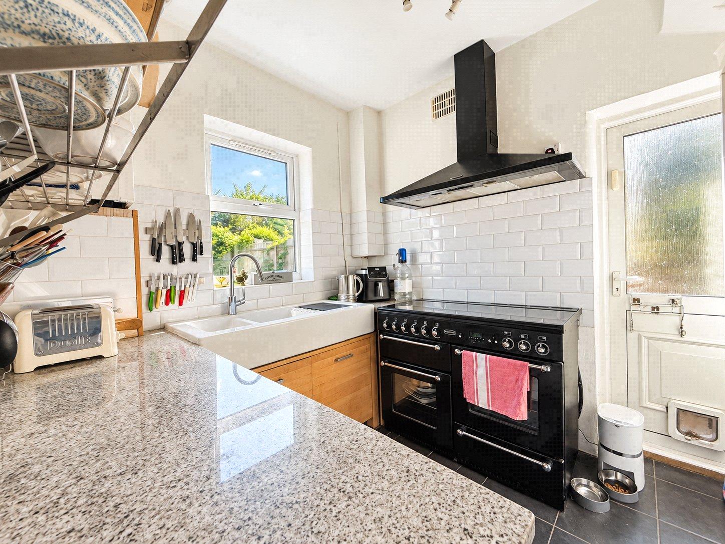 3 bedroom house for sale in London | Robinson Jackson