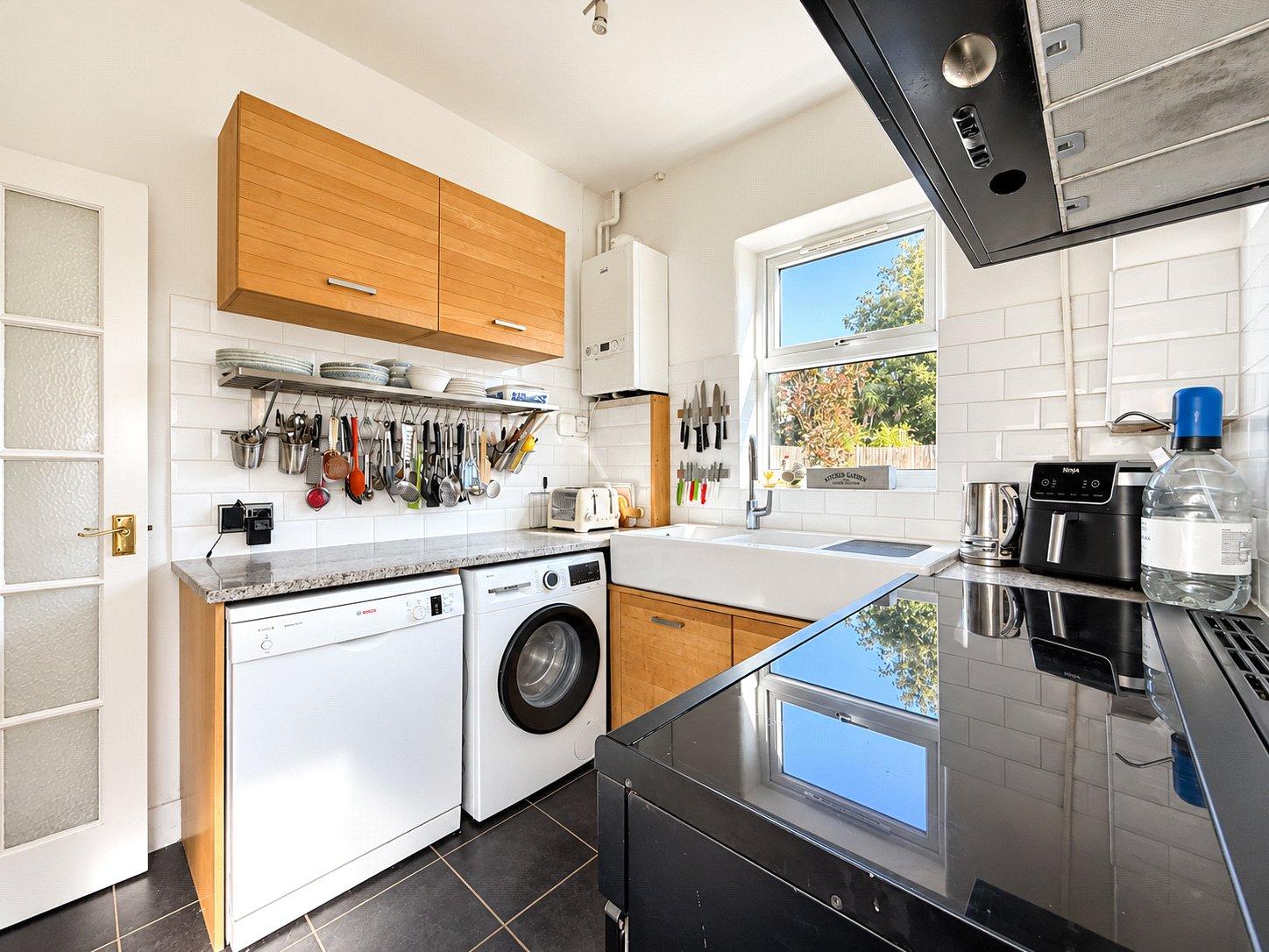 3 bedroom house for sale in London | Robinson Jackson