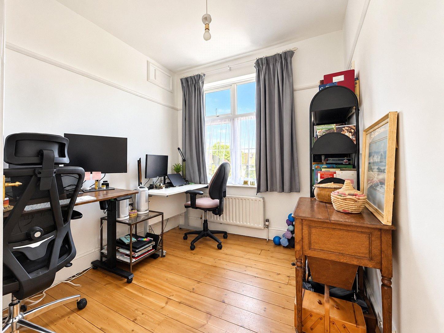 3 bedroom house for sale in London | Robinson Jackson