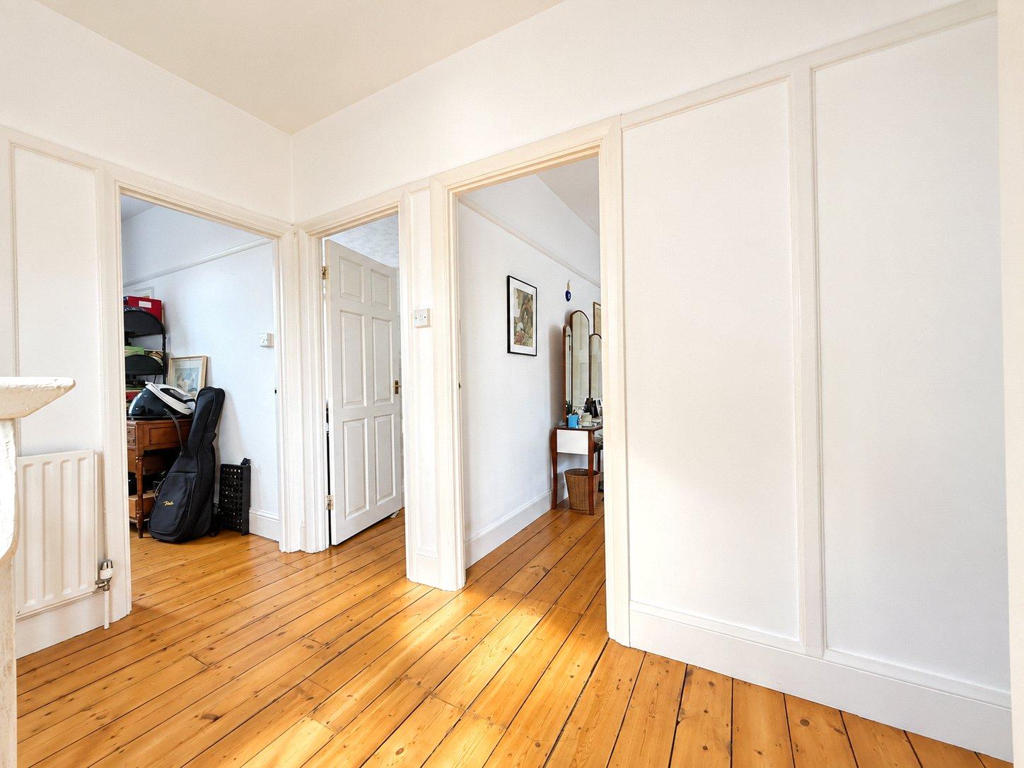 3 bedroom house for sale in London | Robinson Jackson
