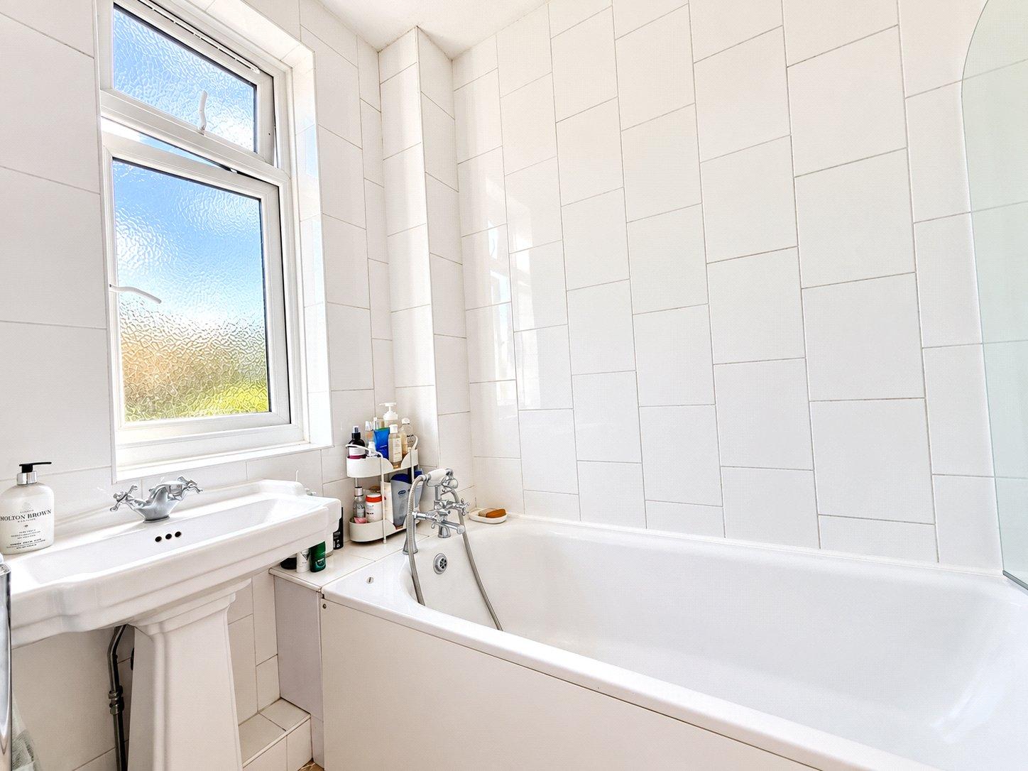 3 bedroom house for sale in London | Robinson Jackson