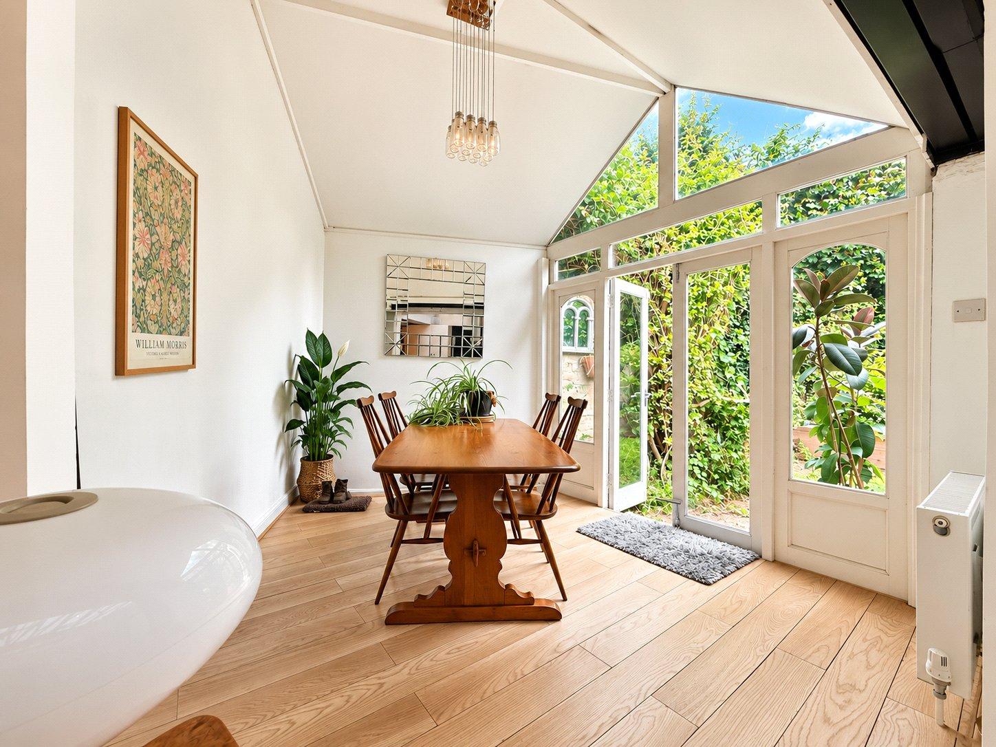 3 bedroom house for sale in London | Robinson Jackson