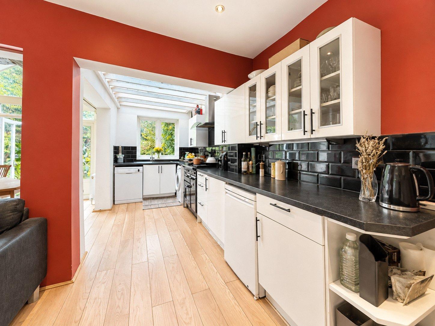 3 bedroom house for sale in London | Robinson Jackson