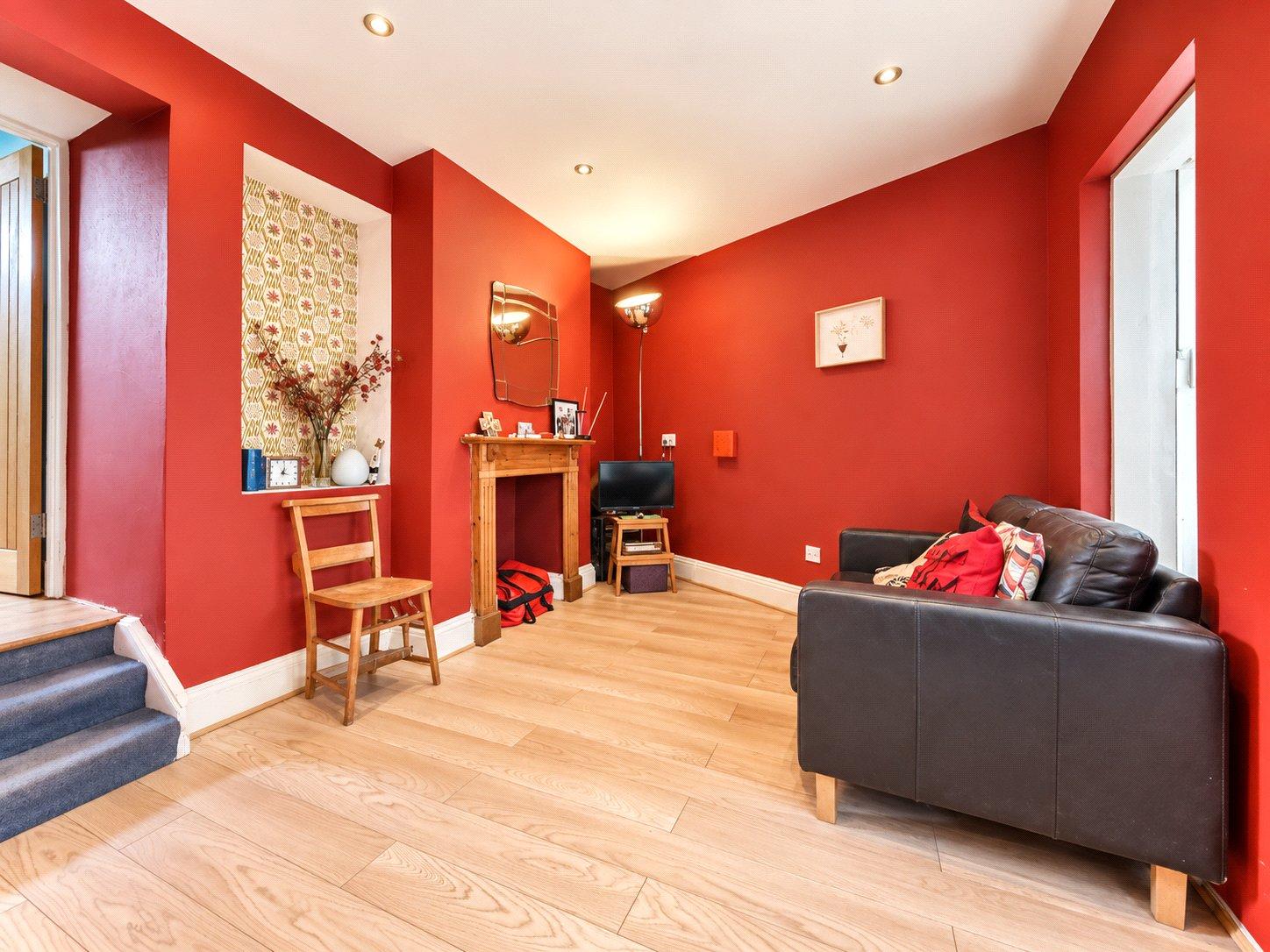 3 bedroom house for sale in London | Robinson Jackson