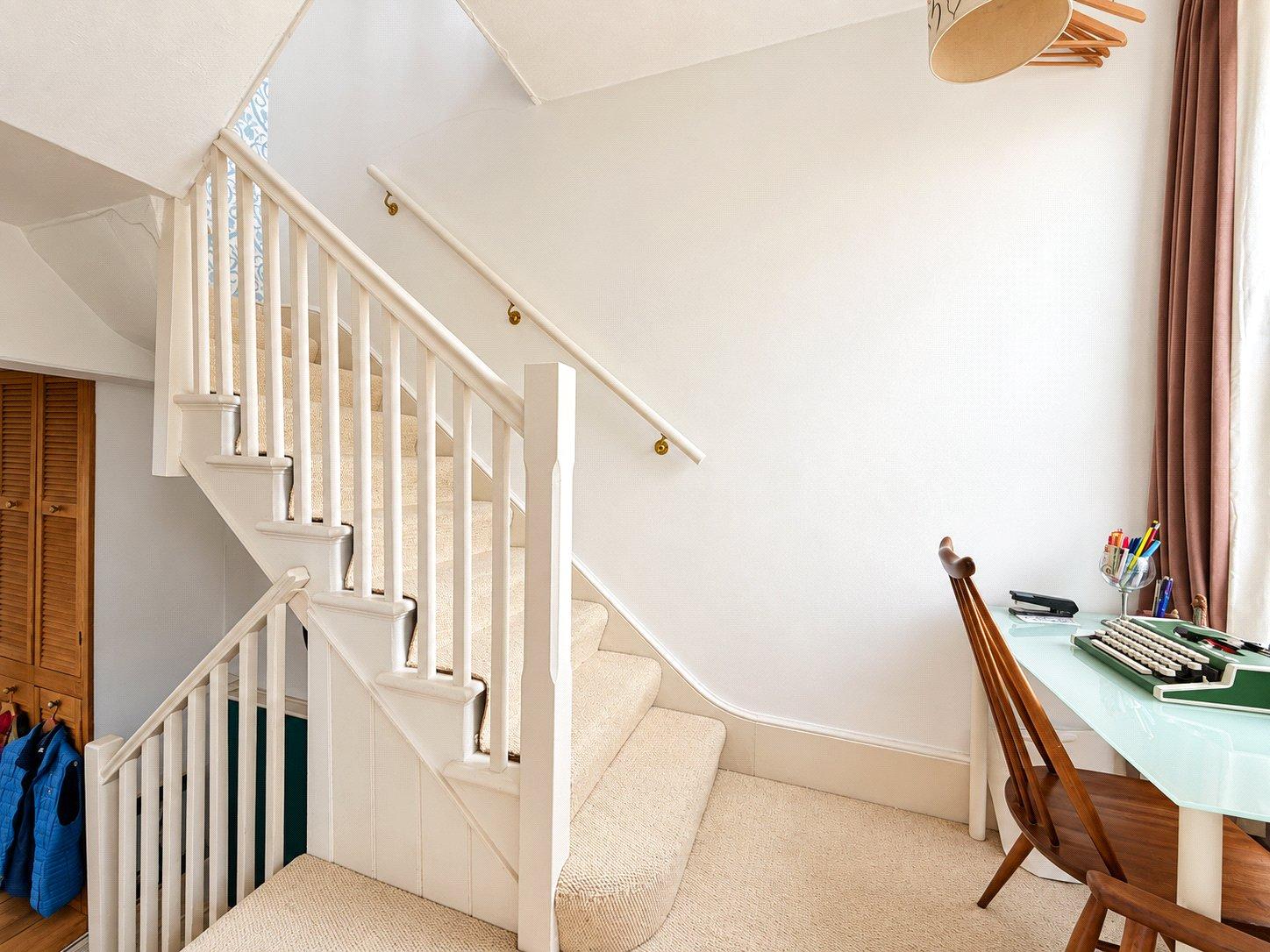 3 bedroom house for sale in London | Robinson Jackson