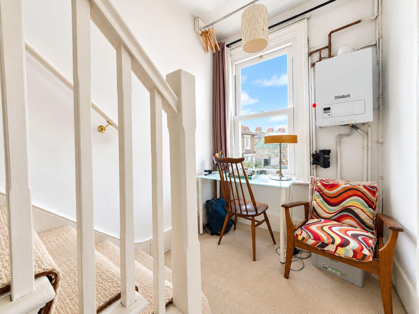 3 bedroom house for sale in London | Robinson Jackson