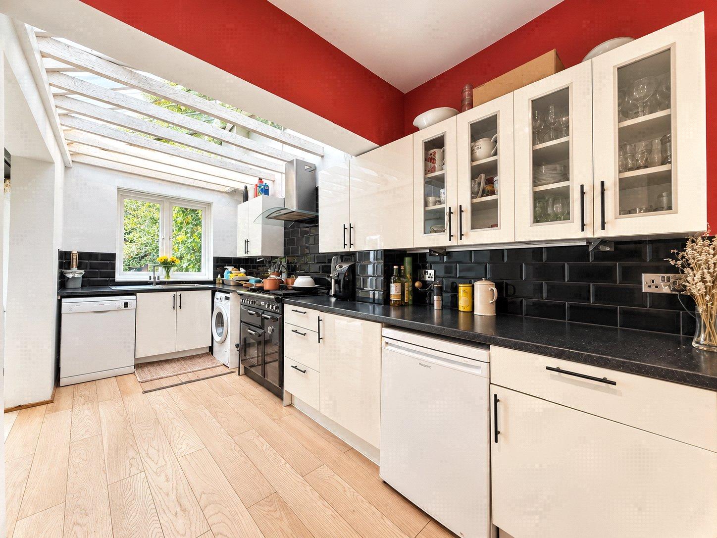3 bedroom house for sale in London | Robinson Jackson