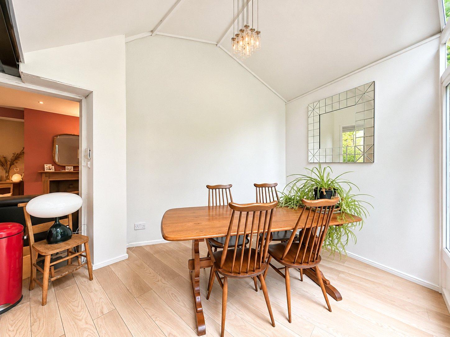 3 bedroom house for sale in London | Robinson Jackson