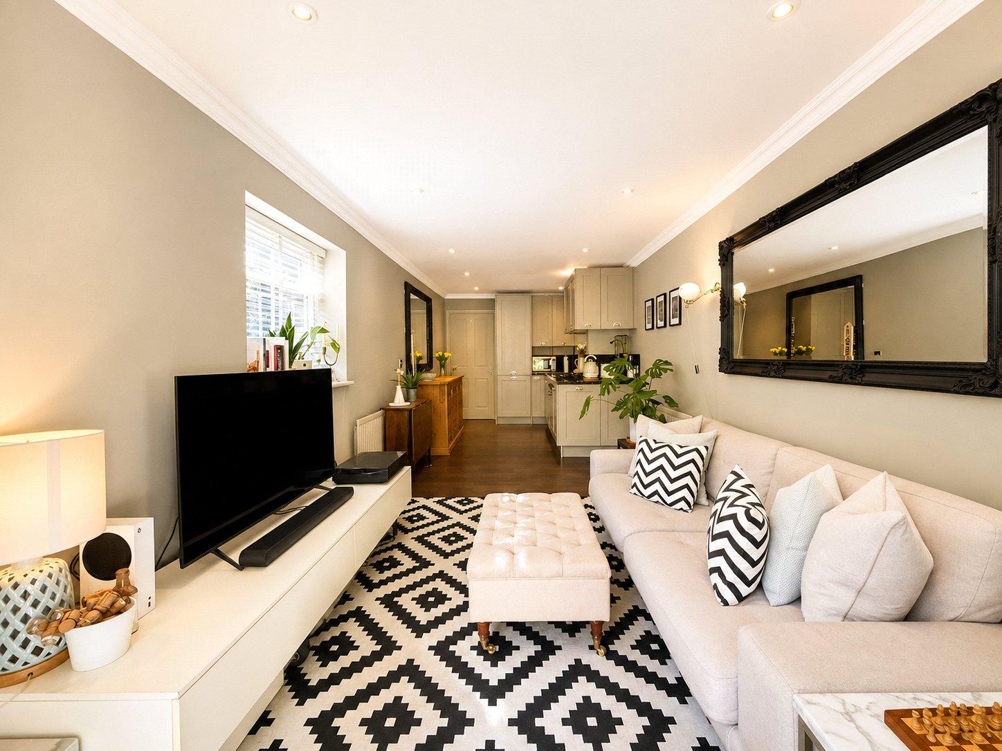 2 bedroom property for sale in London | Robinson Jackson