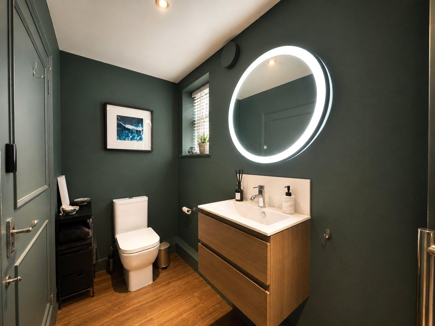 2 bedroom property for sale in London | Robinson Jackson