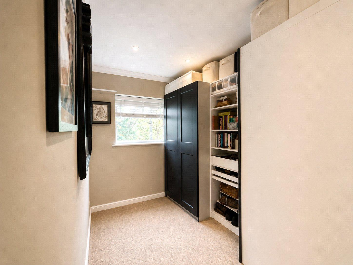 2 bedroom property for sale in London | Robinson Jackson