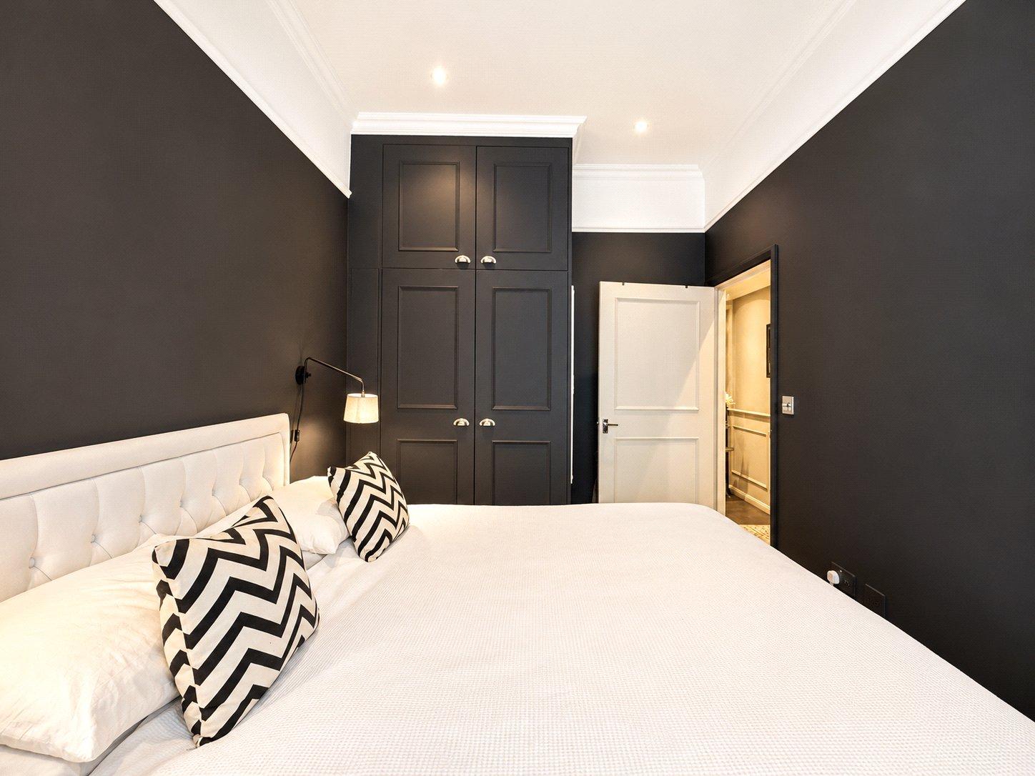 2 bedroom property for sale in London | Robinson Jackson