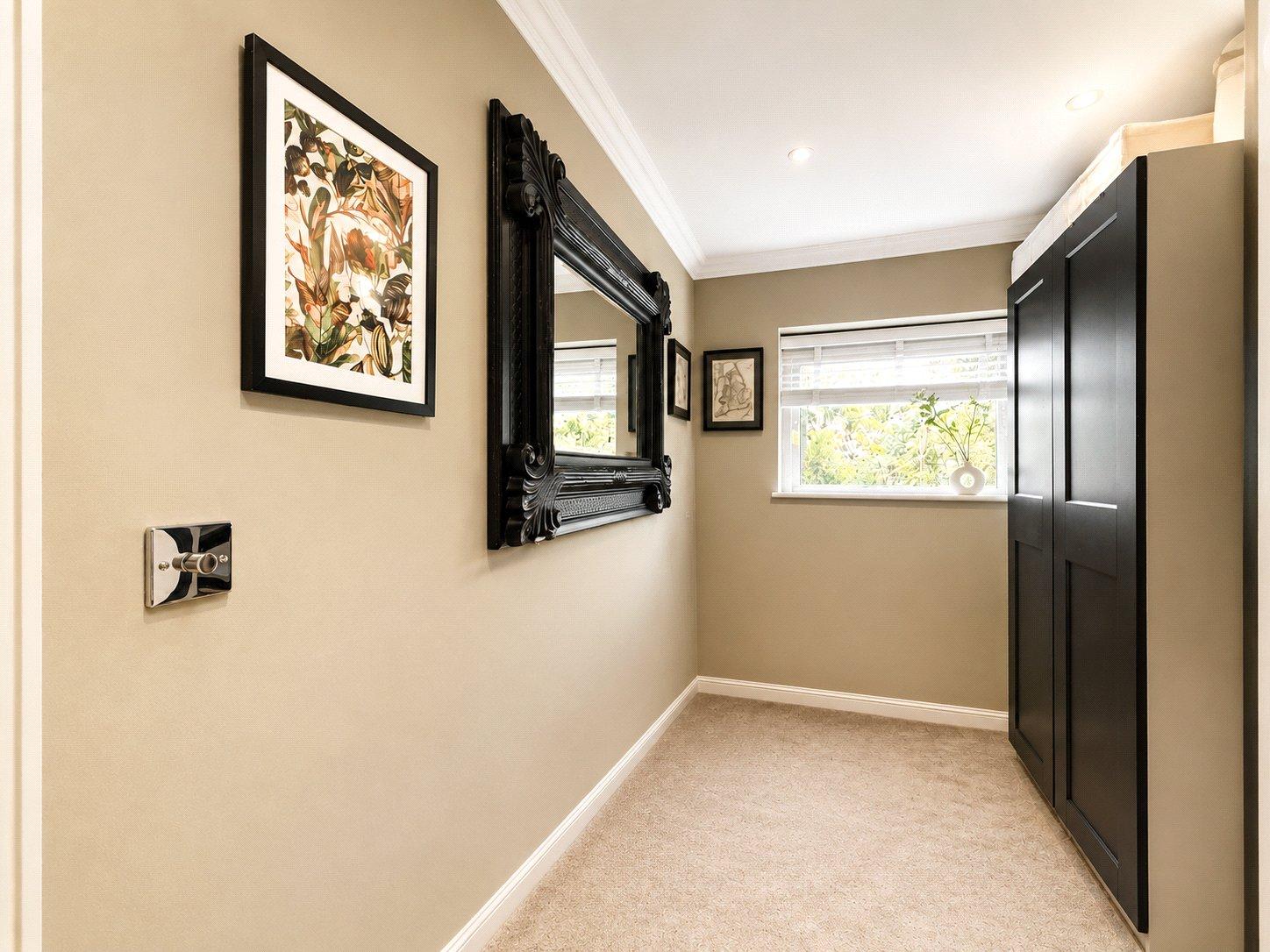 2 bedroom property for sale in London | Robinson Jackson