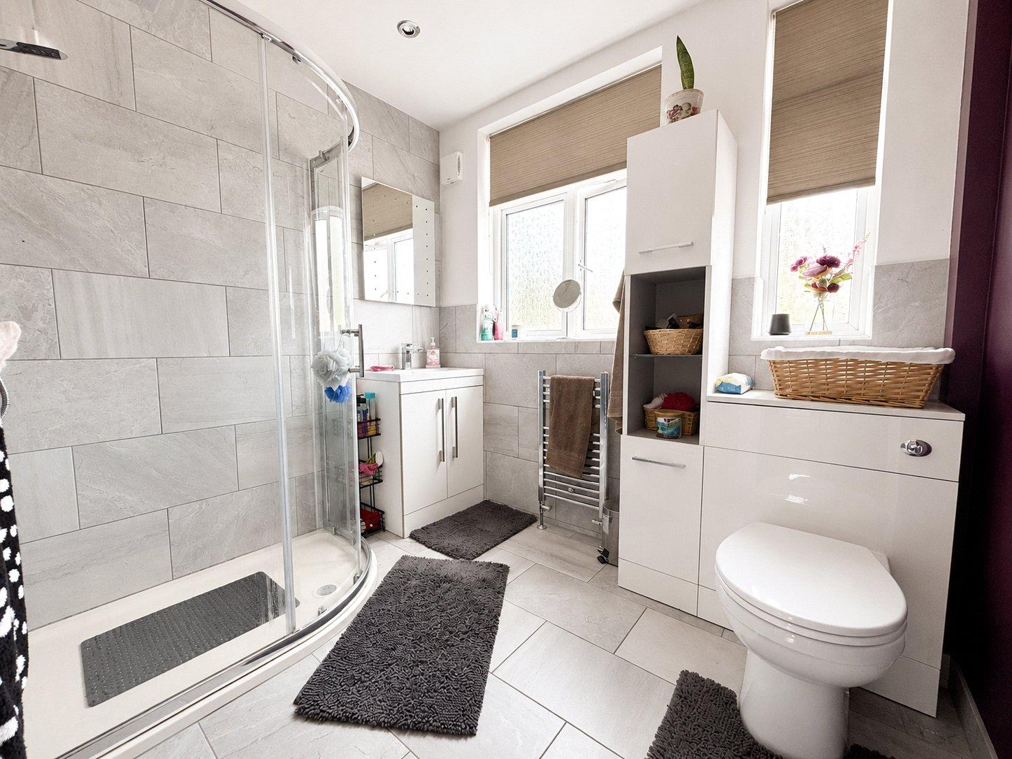 3 bedroom house for sale in London | Robinson Jackson
