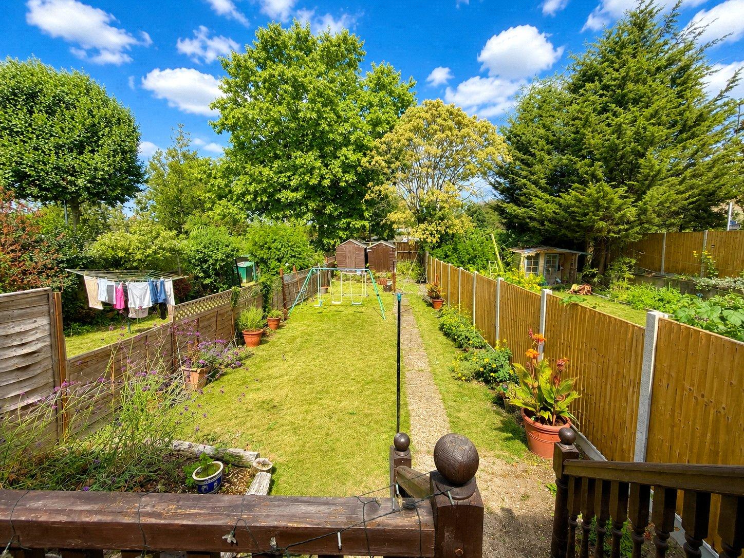 3 bedroom house for sale in London | Robinson Jackson