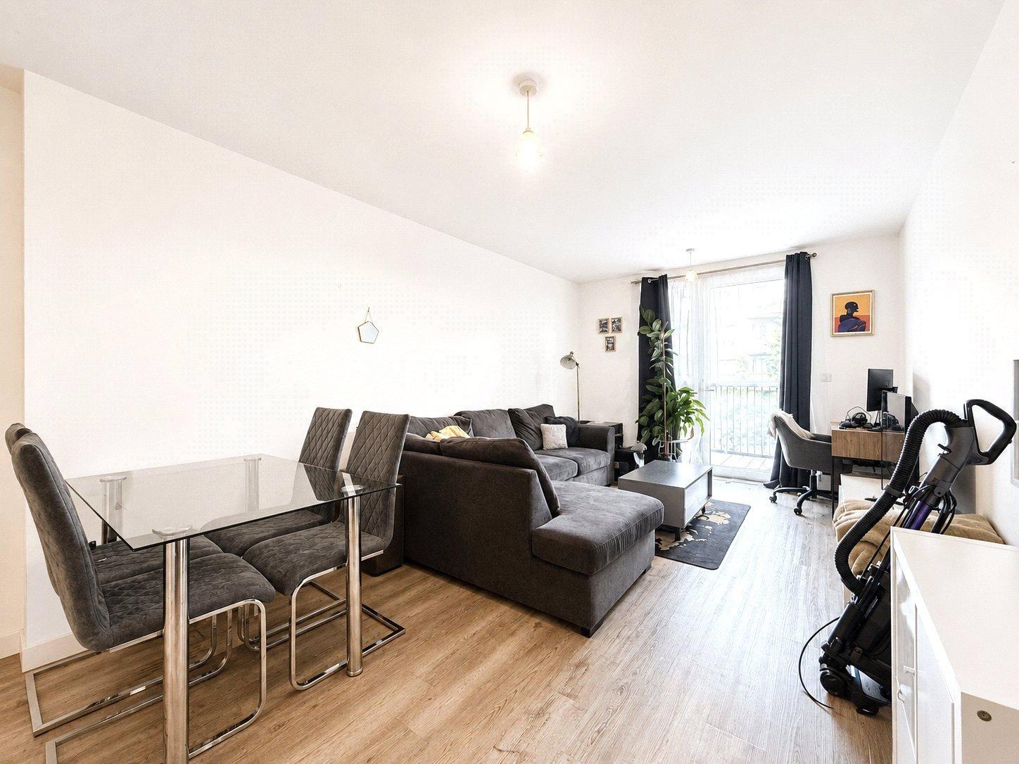 2 bedroom property for sale in London | Robinson Jackson