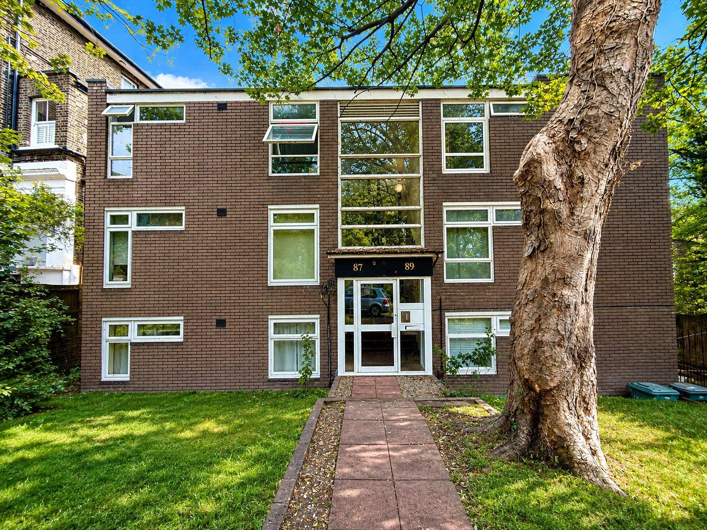 2 bedroom property for sale in London | Robinson Jackson