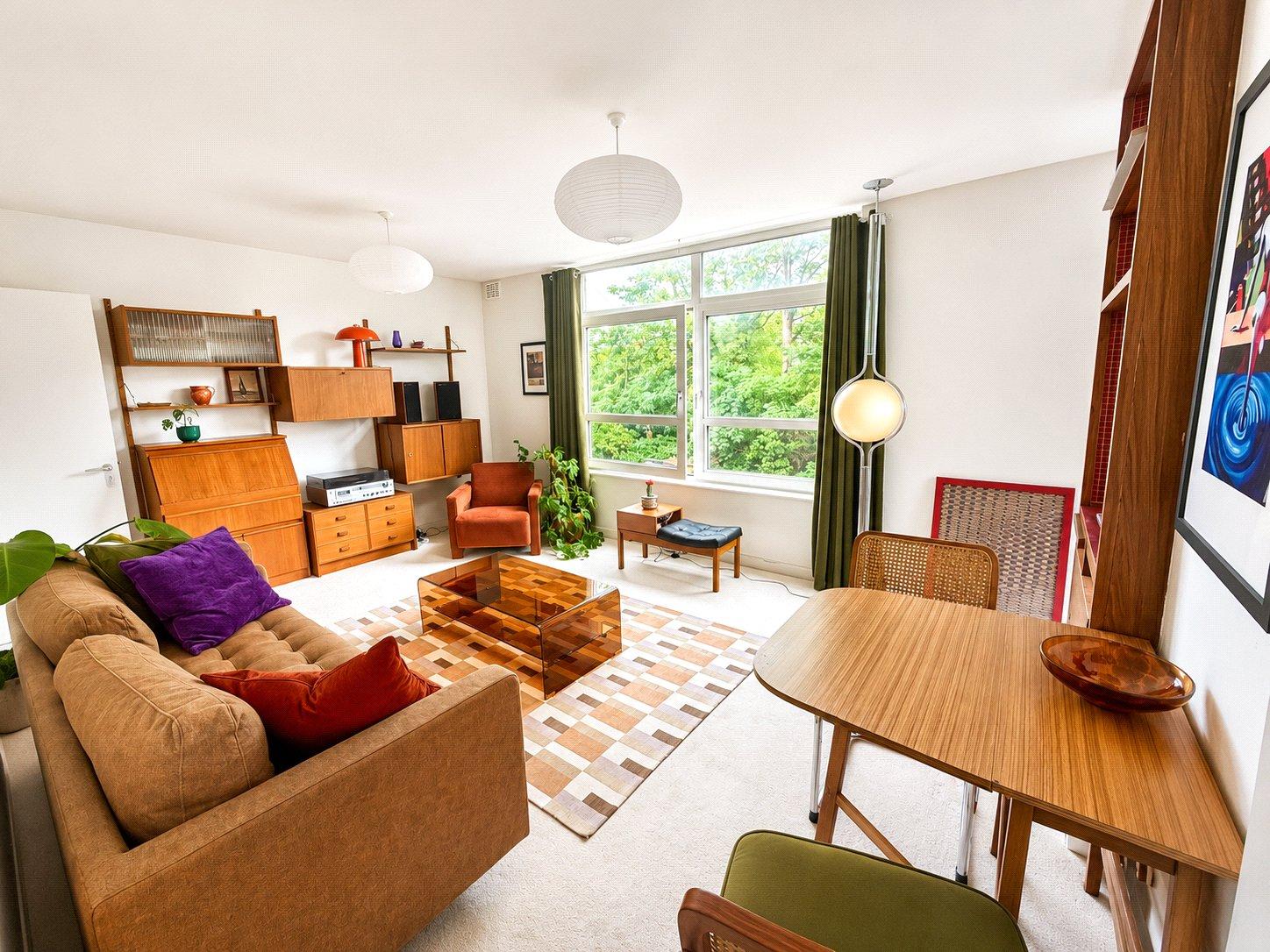 2 bedroom property for sale in London | Robinson Jackson