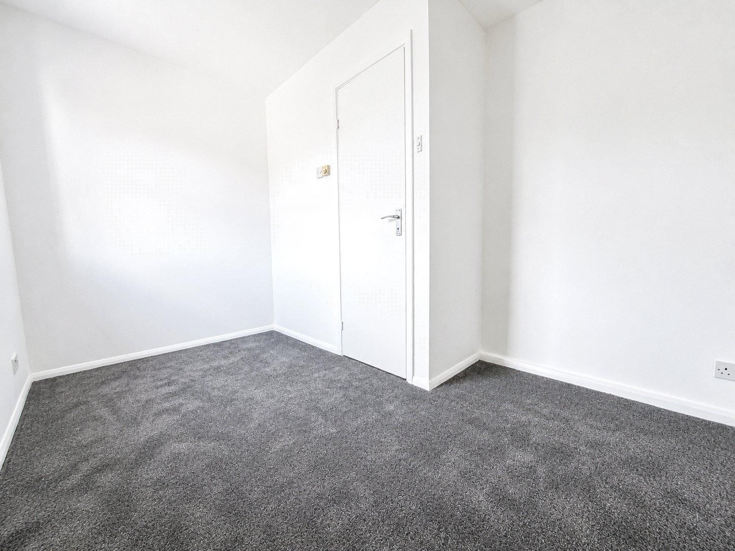 2 bedroom house for sale in London | Robinson Jackson