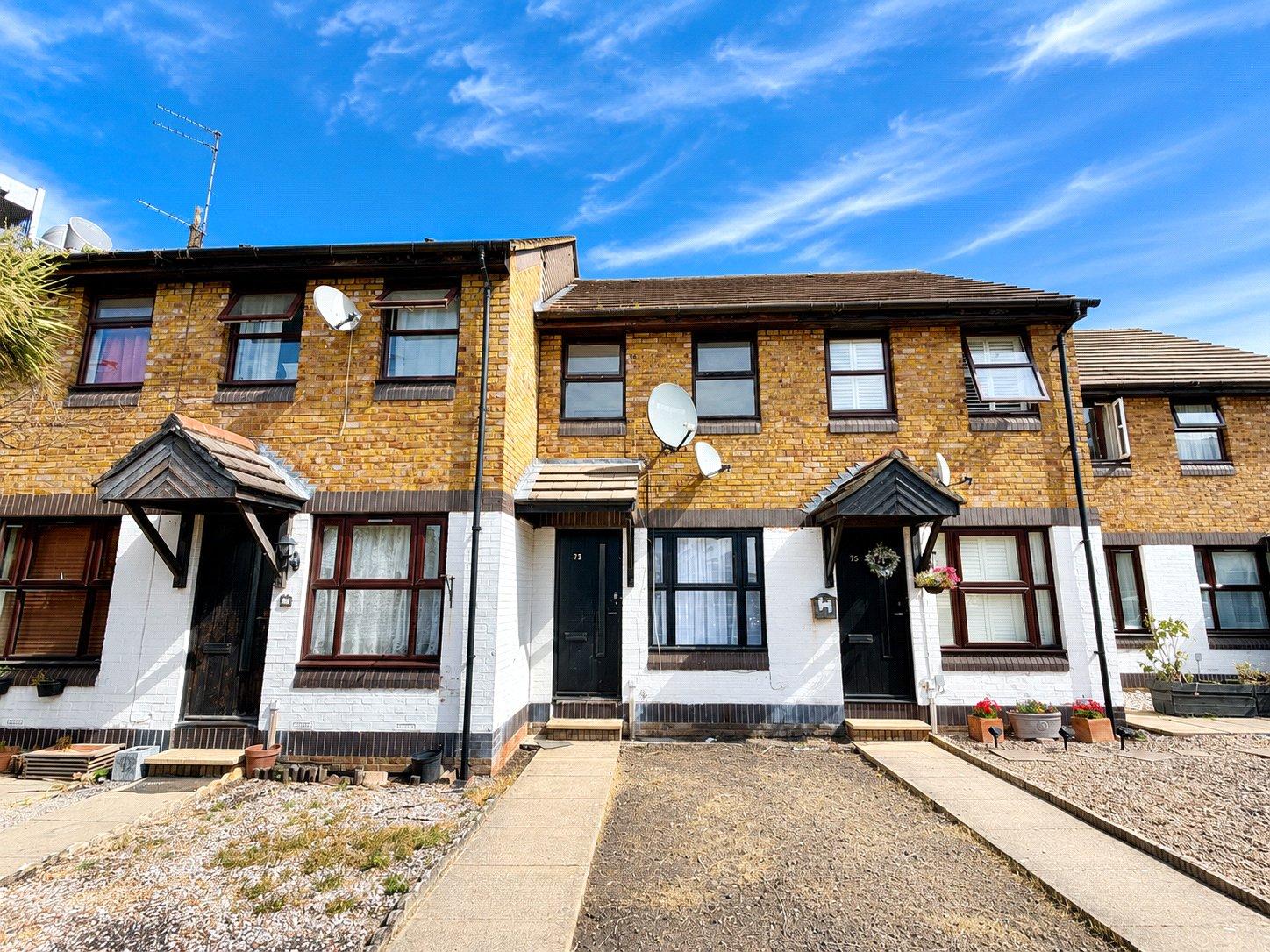 2 bedroom house for sale in London | Robinson Jackson
