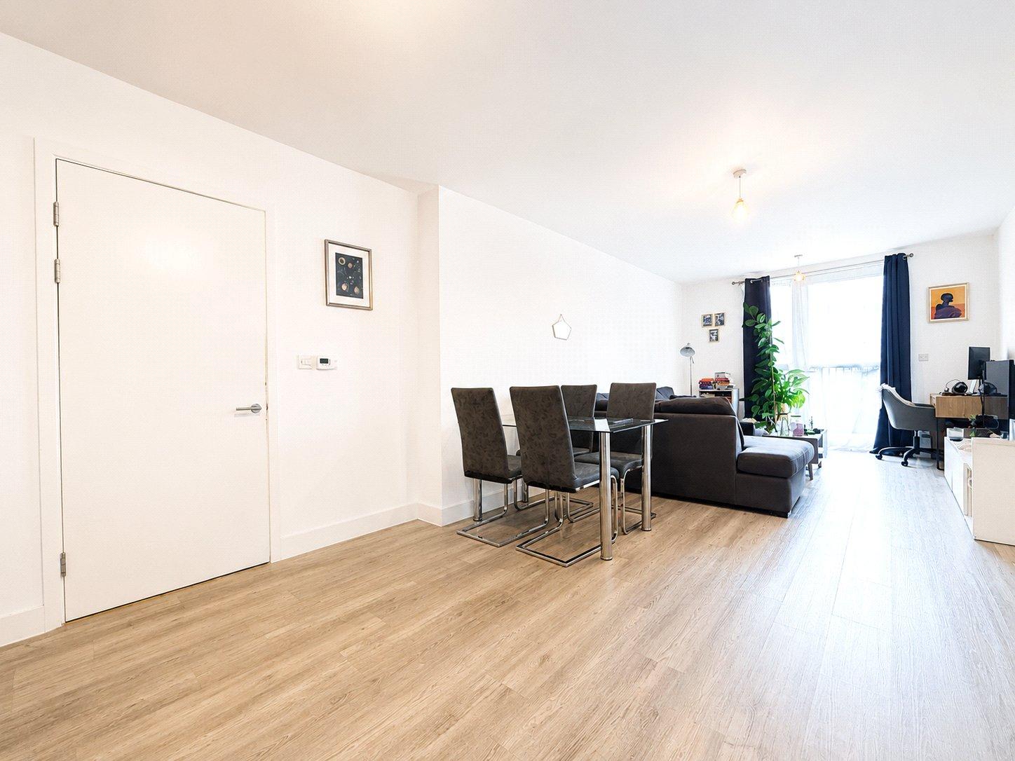 2 bedroom property for sale in London | Robinson Jackson