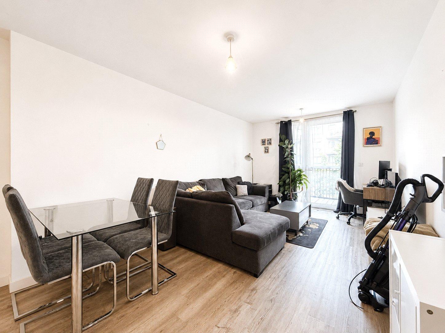 2 bedroom property for sale in London | Robinson Jackson