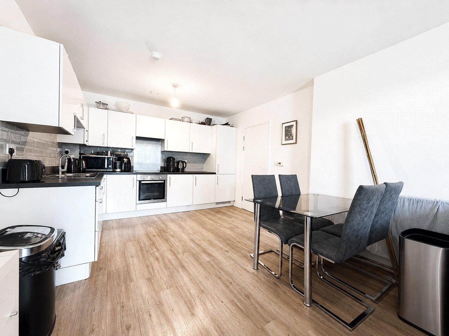 2 bedroom property for sale in London | Robinson Jackson
