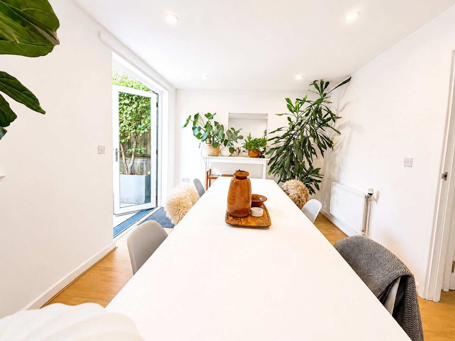 3 bedroom house for sale in London | Robinson Jackson