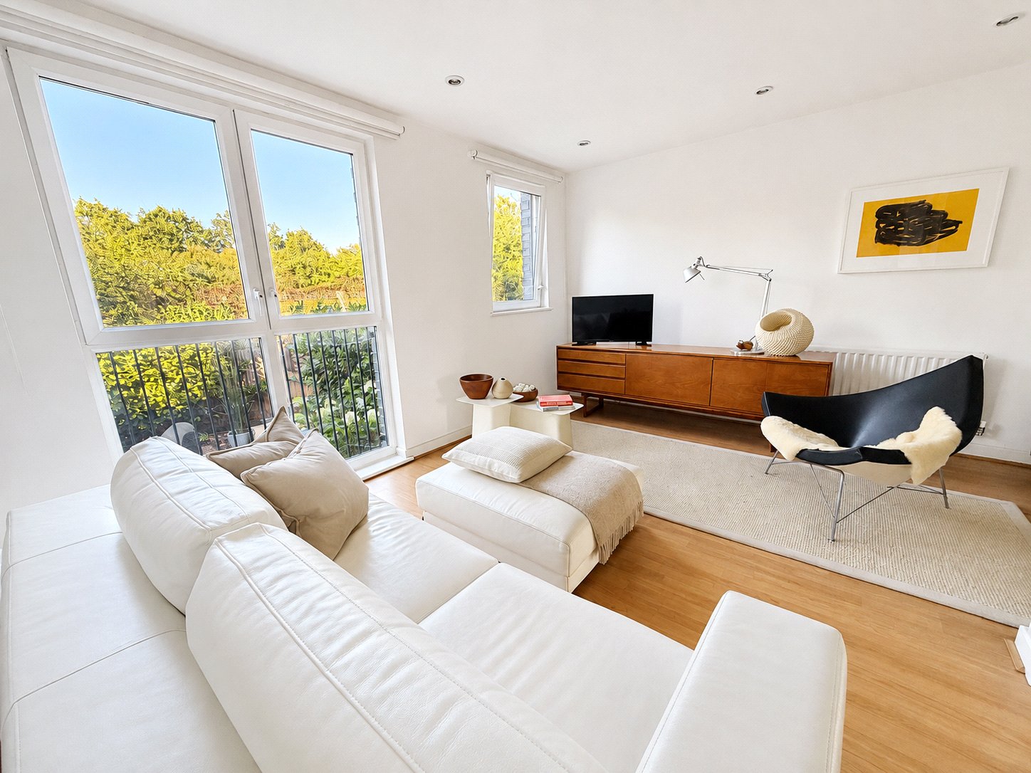3 bedroom house for sale in London | Robinson Jackson