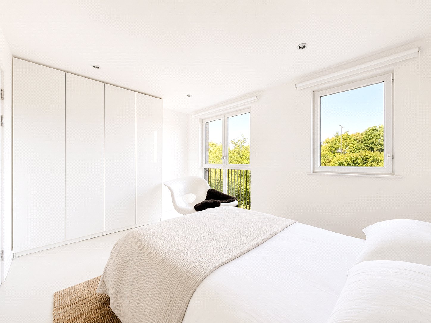 3 bedroom house for sale in London | Robinson Jackson