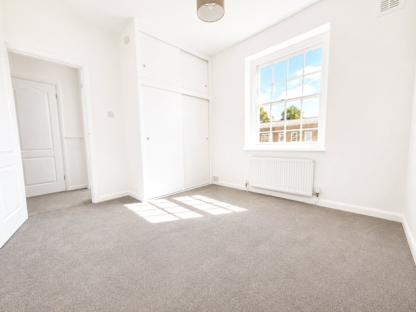 2 bedroom property for sale in London | Robinson Jackson