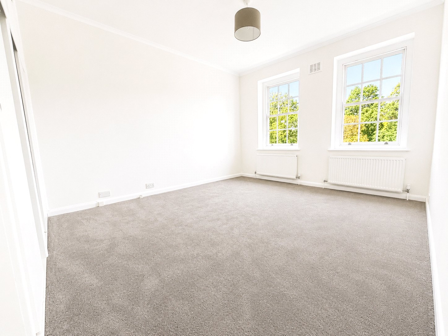 2 bedroom property for sale in London | Robinson Jackson