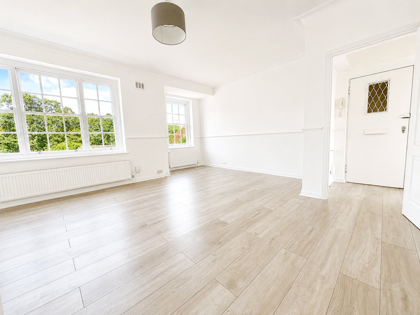 2 bedroom property for sale in London | Robinson Jackson
