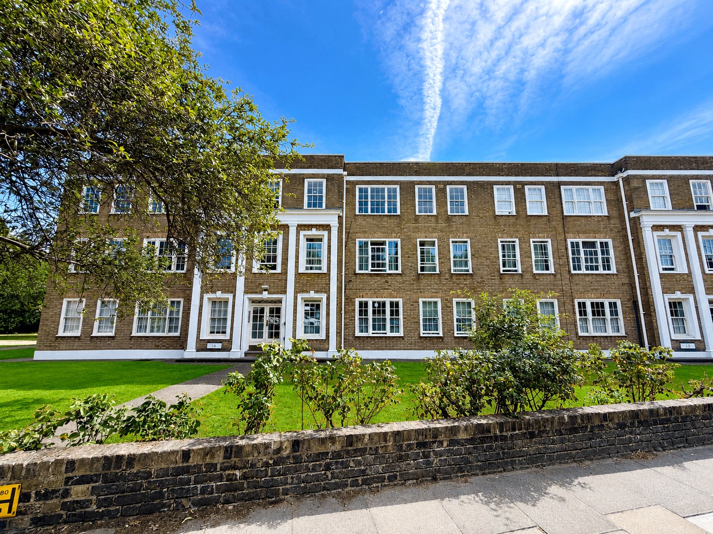 2 bedroom property for sale in London | Robinson Jackson