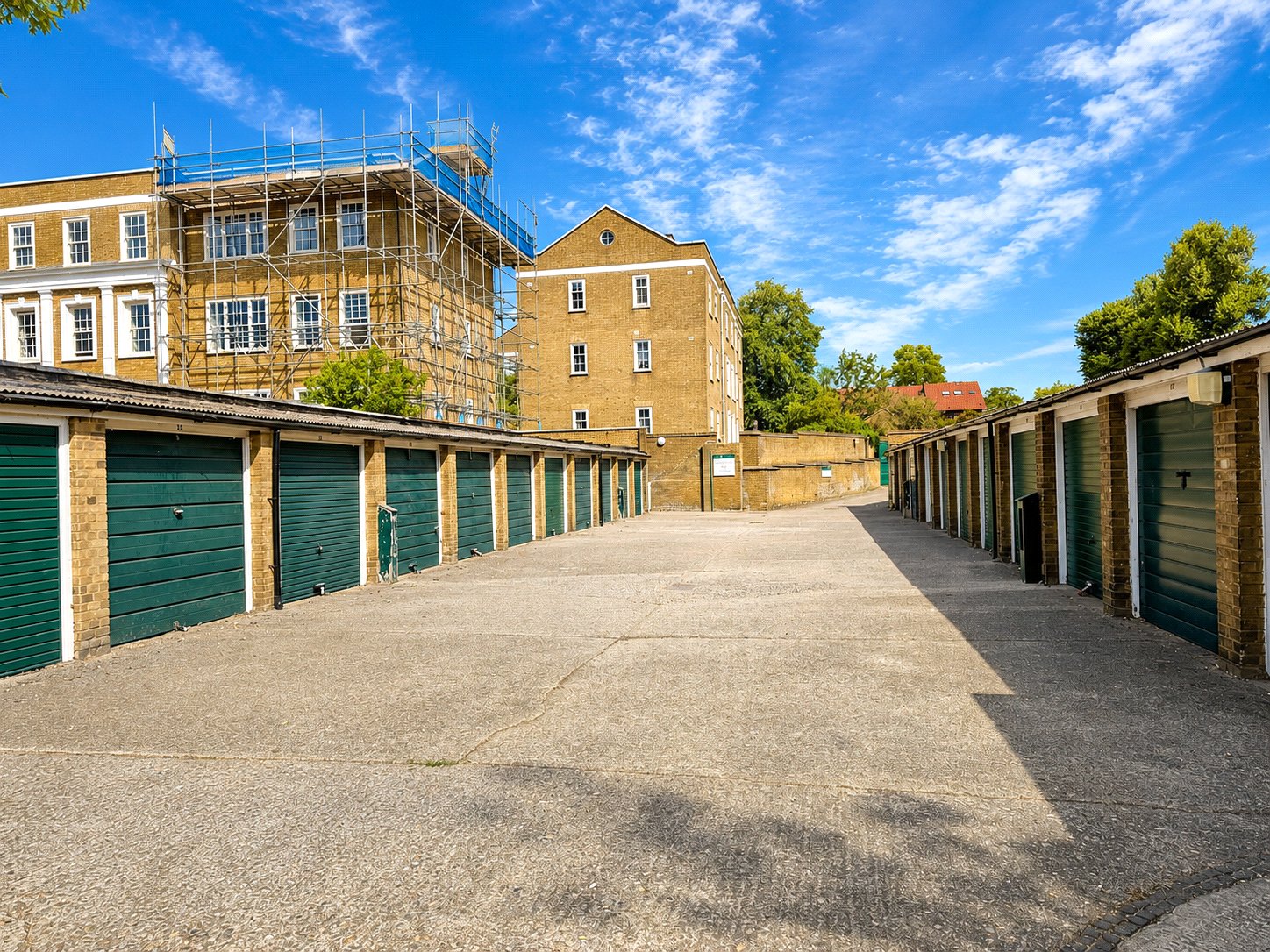 2 bedroom property for sale in London | Robinson Jackson