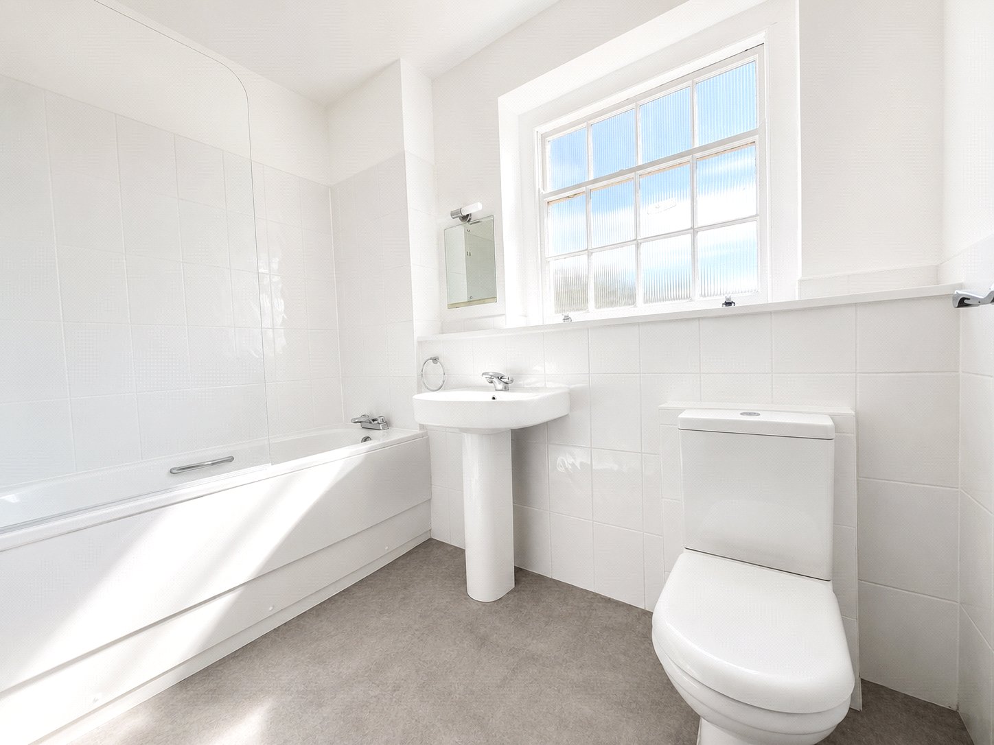 2 bedroom property for sale in London | Robinson Jackson