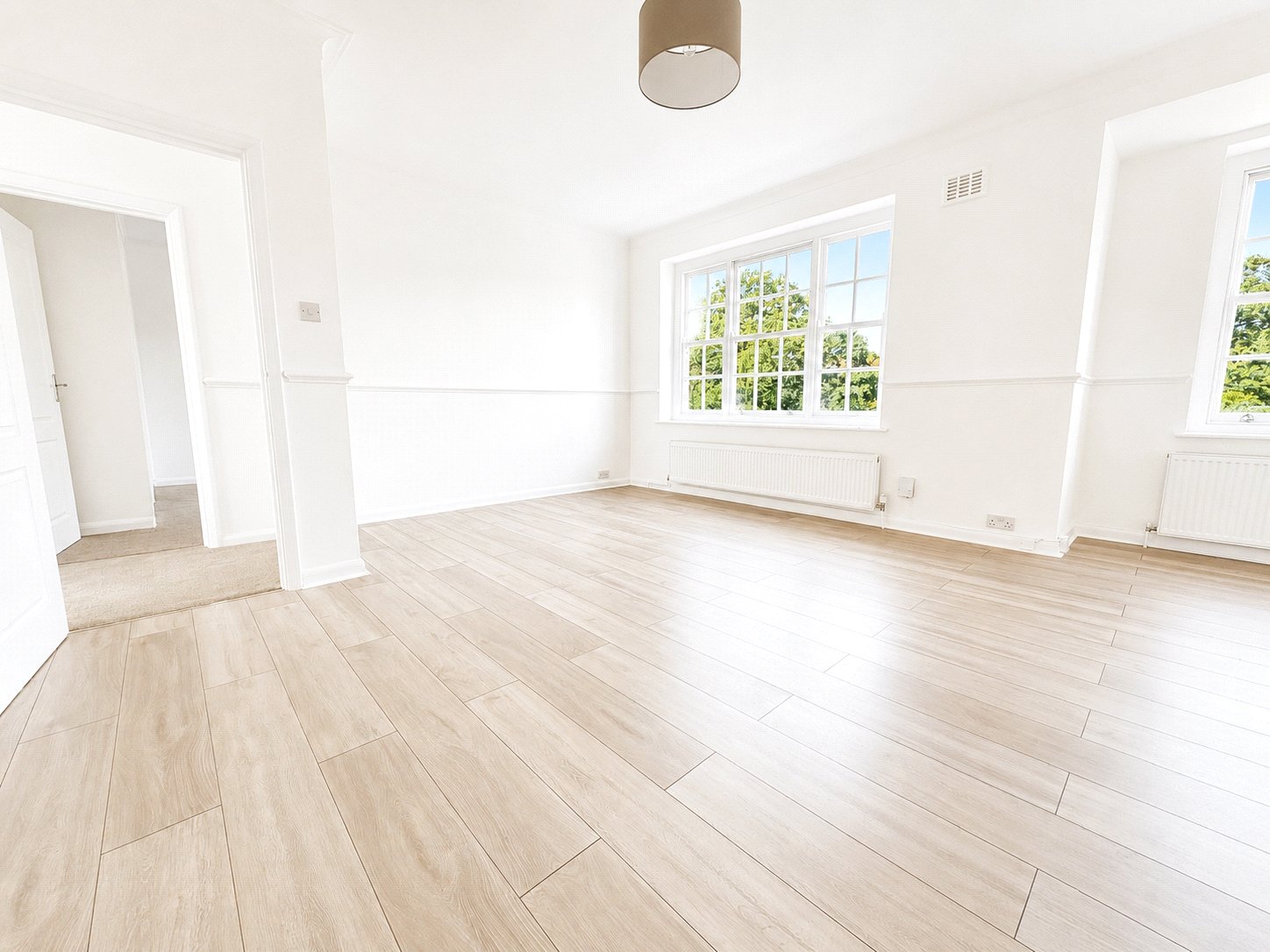 2 bedroom property for sale in London | Robinson Jackson