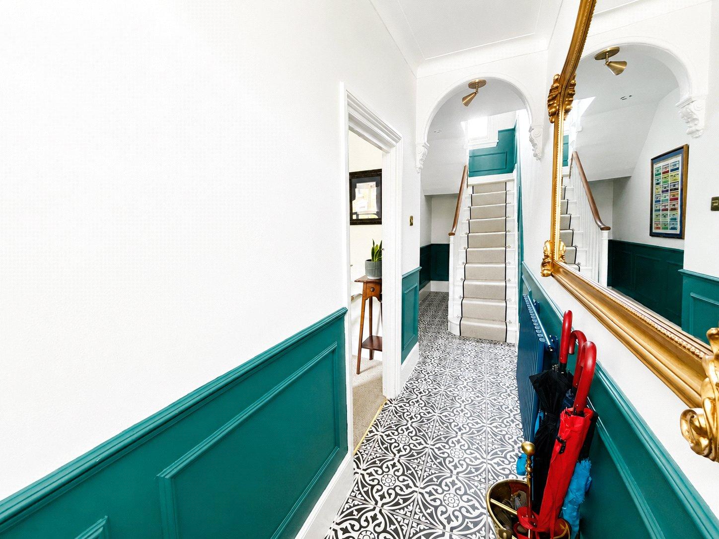 3 bedroom house for sale in London | Robinson Jackson