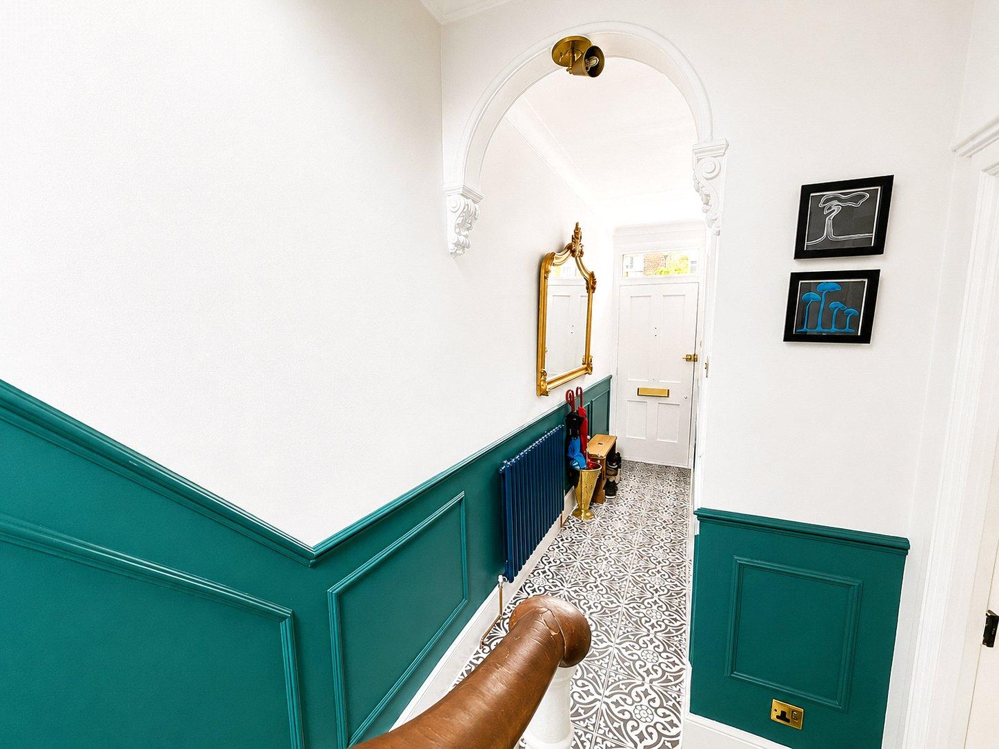 3 bedroom house for sale in London | Robinson Jackson
